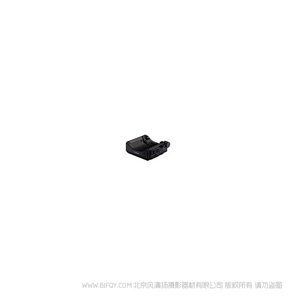 佳能 PZ-E1  電動(dòng)變焦適配器  佳能首款電動(dòng)變焦適配器PZ-E1，可以搭配EF-S 18-135mm f/3.5-5.6 IS USM使用，實(shí)現(xiàn)穩(wěn)定流暢的變焦驅(qū)動(dòng)。搭配此附件進(jìn)一步模糊了相機(jī)與攝像機(jī)的界限。